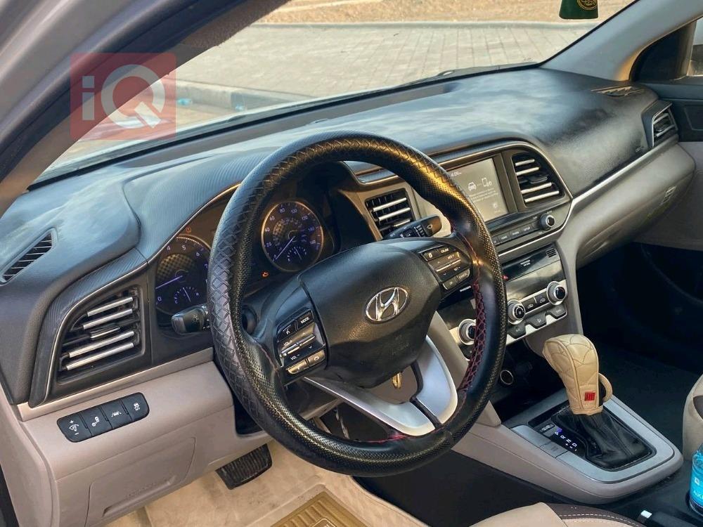 هيونداي النترا